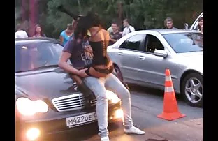 XXX سینه کلان, وابسته به عشق شهوانی, پخش انلاین فیلم پورن رقصنده در مشتری