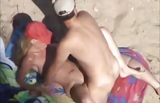 XXX باکره نمایش فیلم سکسی انلاین راهبه با کشیش
