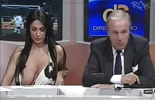 XXX پدر و دختر نگاه کردن انلاین فیلم سکسی خود را در خانه به
