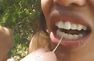 XXX لزبین, خوردن فیلمسکسیآنلاین
